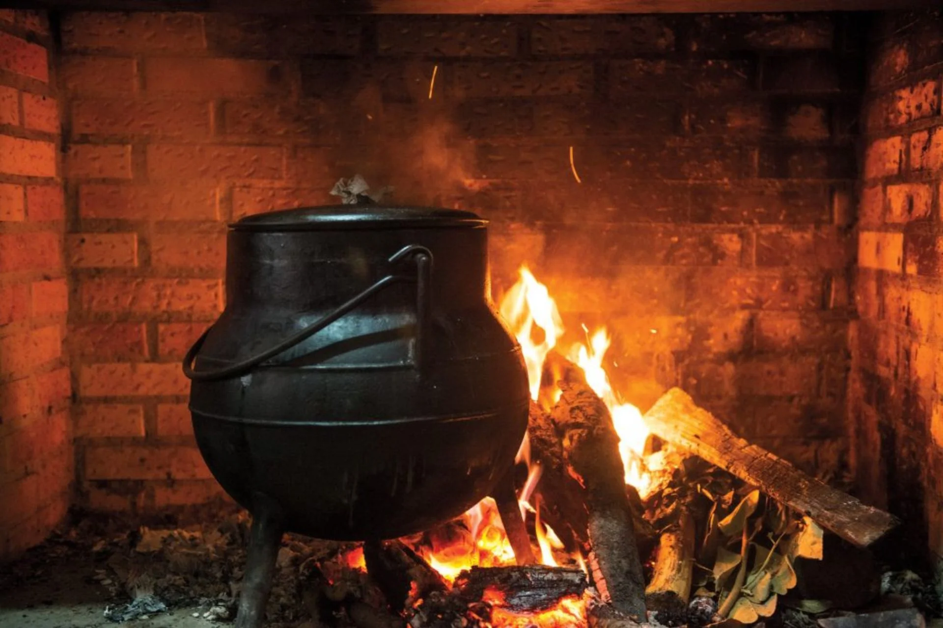 Wine and Food Tours in Portugal - pot cooking